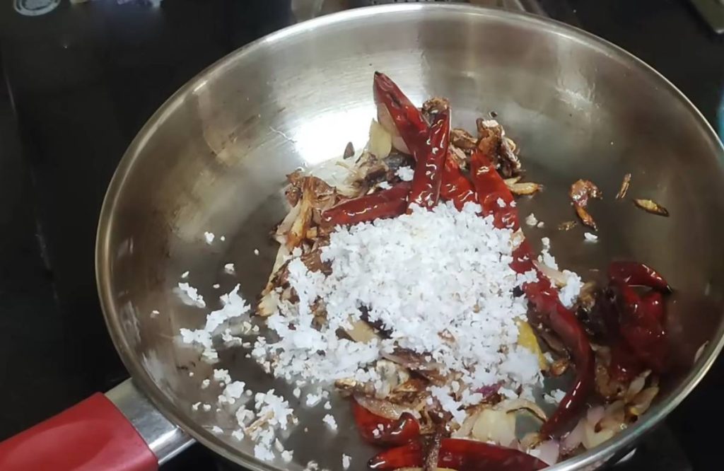 Kerala Style Onion Chammanthi