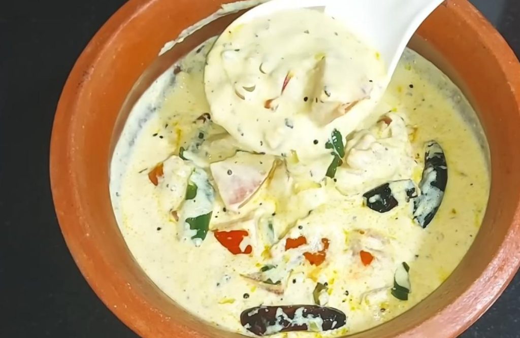 Special Tomato Curd Curry